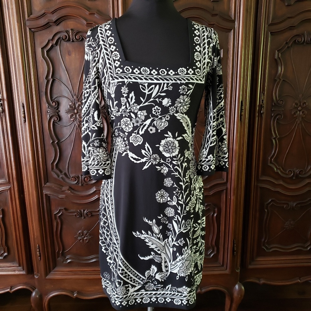 White House Black Market Black and White Dress